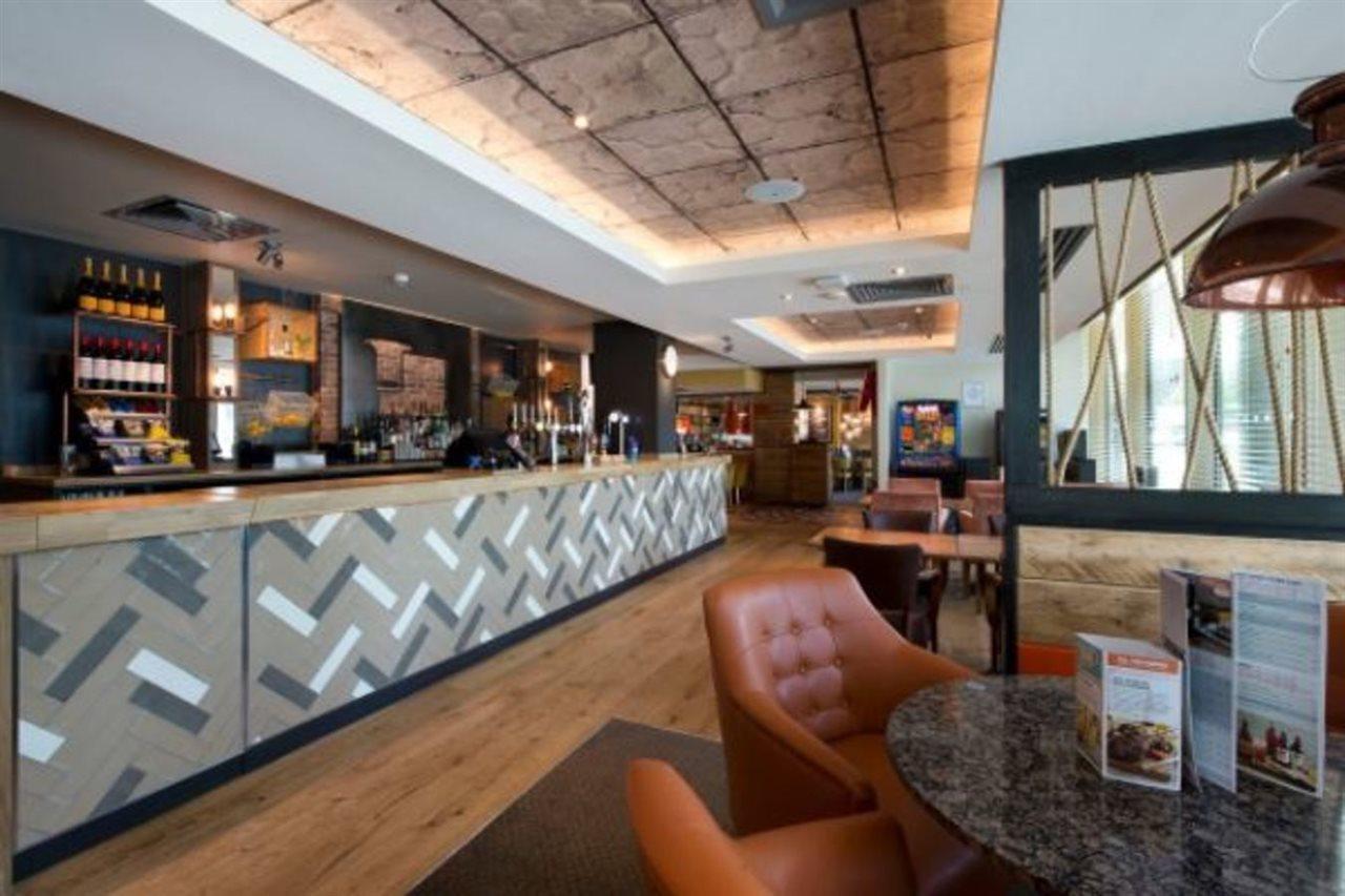 Premier Inn London Woolwich Extérieur photo